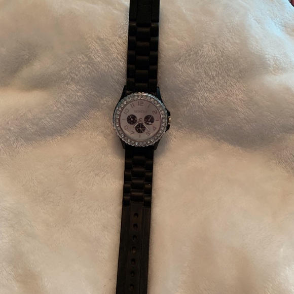 Beautiful watch - Picture 2 of 3